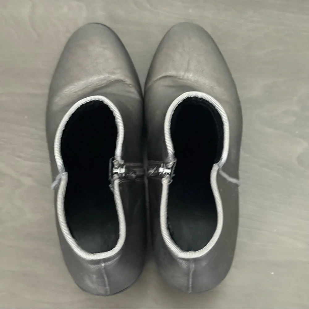 Women's Gray Ankle Boots Size 9